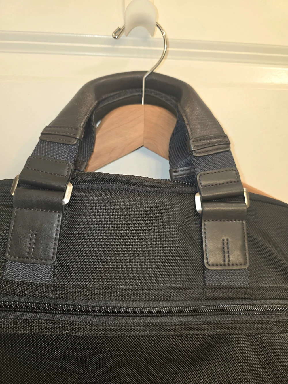 Tumi Alpha Black-Brown Ballistic Nylon Expandable Briefcase Messenger Bag26160DH